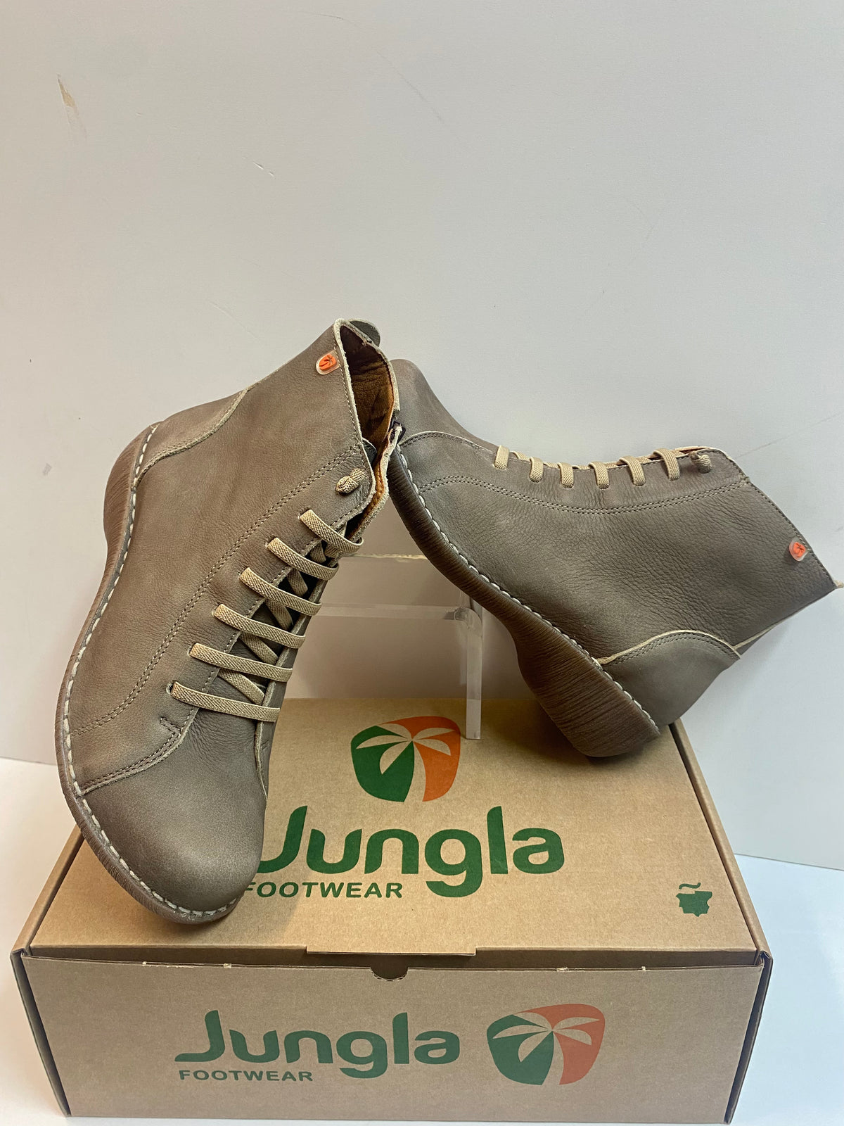 Jungla 8622 Tronchetto in nabuk con sistema allaccio rapido