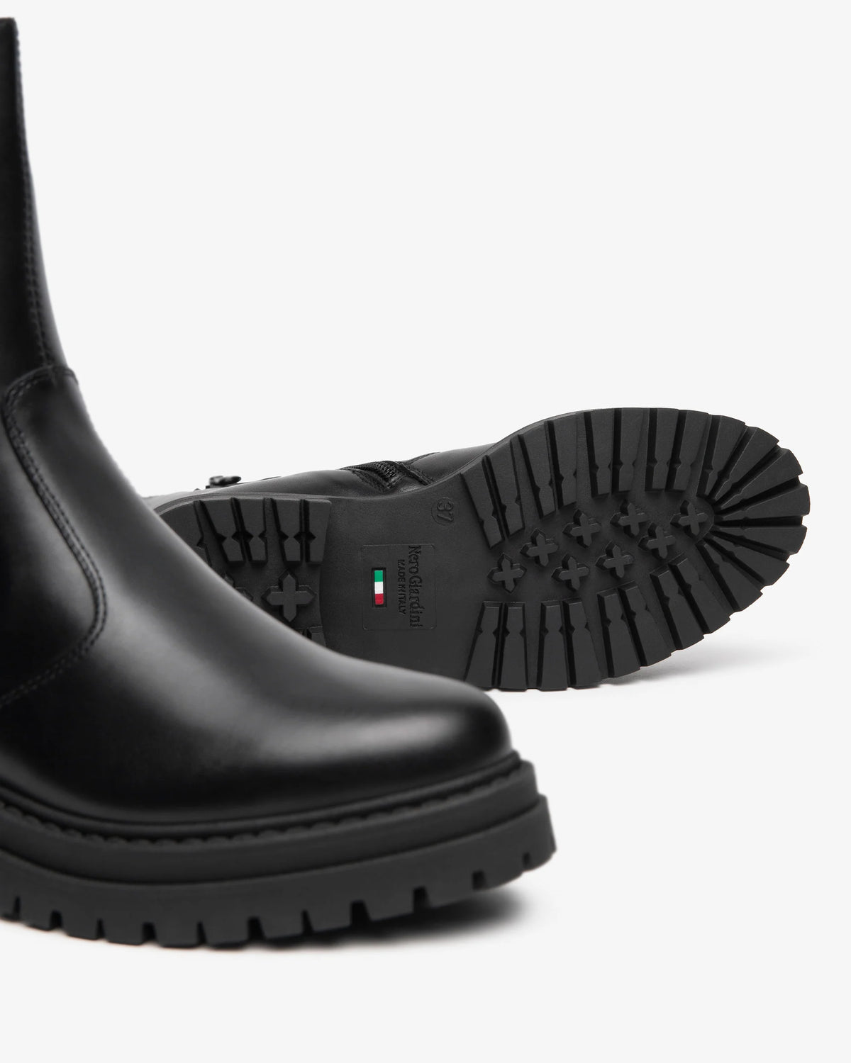 Nero Giardini I618020D Women’s Leather Chelsea Boots