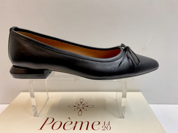 POEME MS17 DECOLLETE BASSO CON FIOCCO IN PELLE NERO