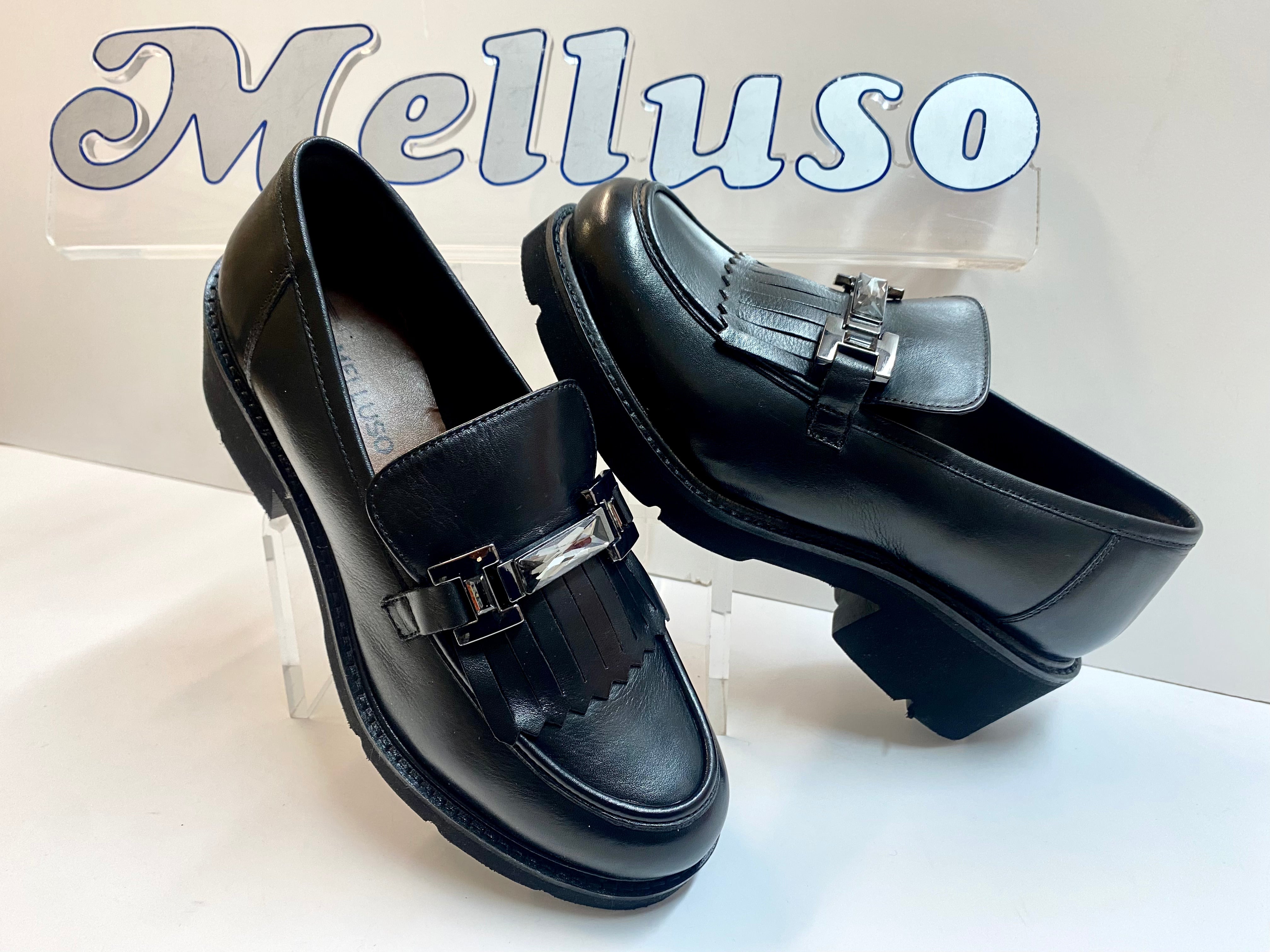 Melluso 034331 mocassino donna in pelle nero con frange e morsetto