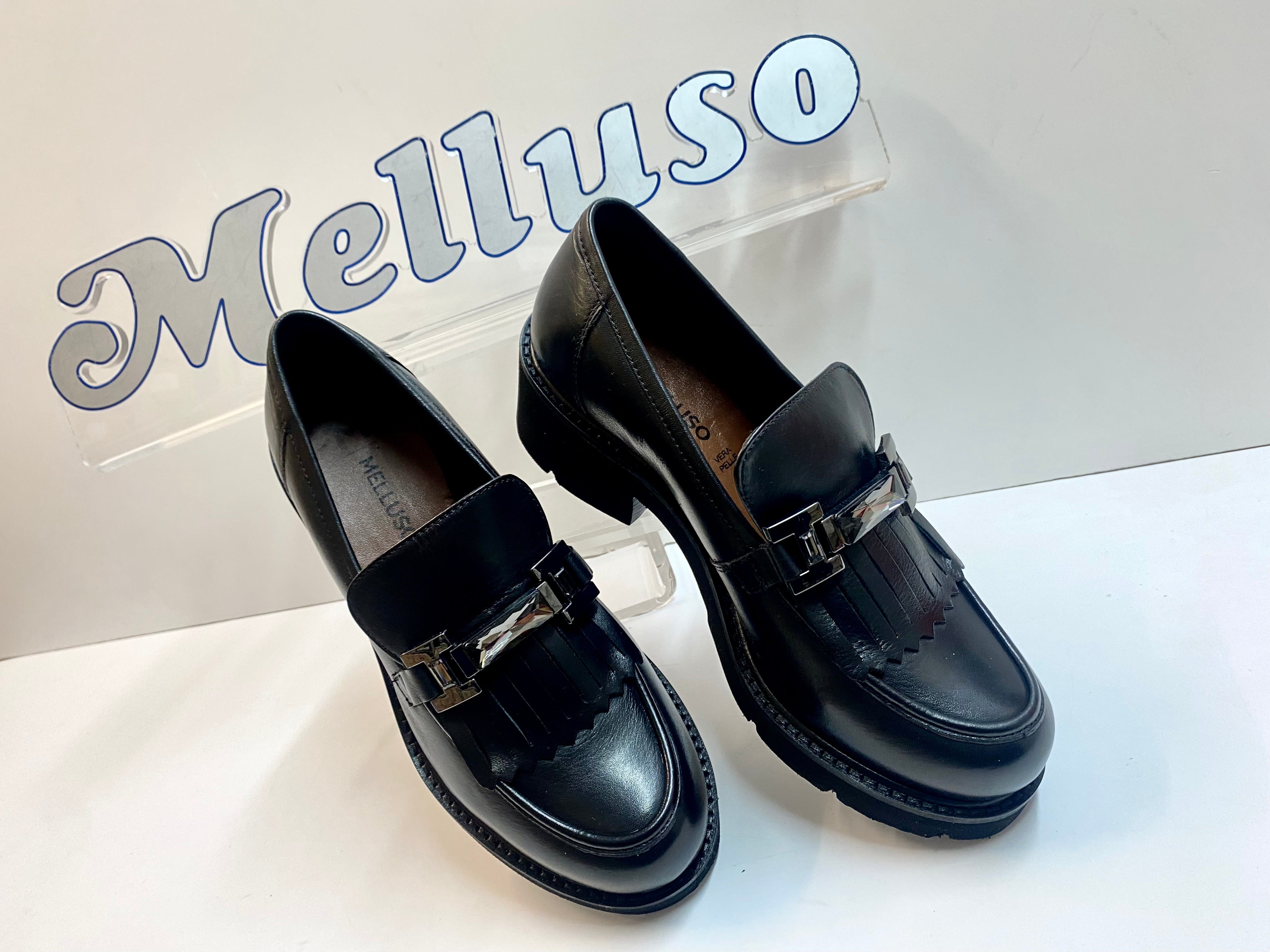 Melluso 034331 mocassino donna in pelle nero con frange e morsetto
