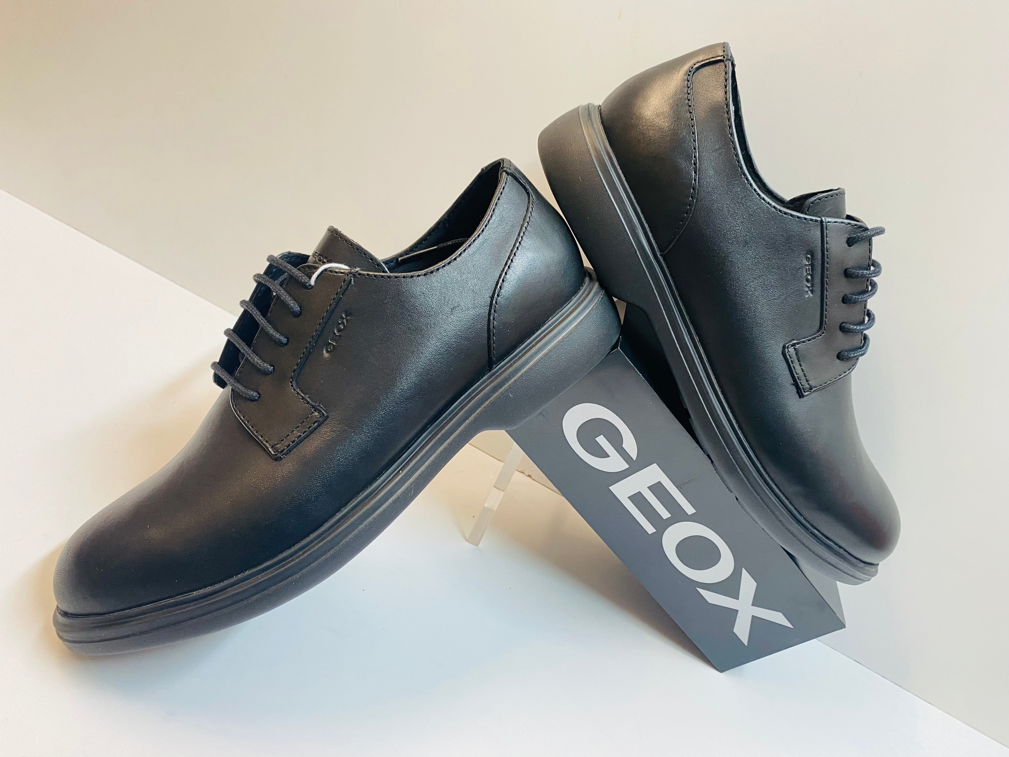 Geox U16DCD 00043 derby uomo in pelle nero