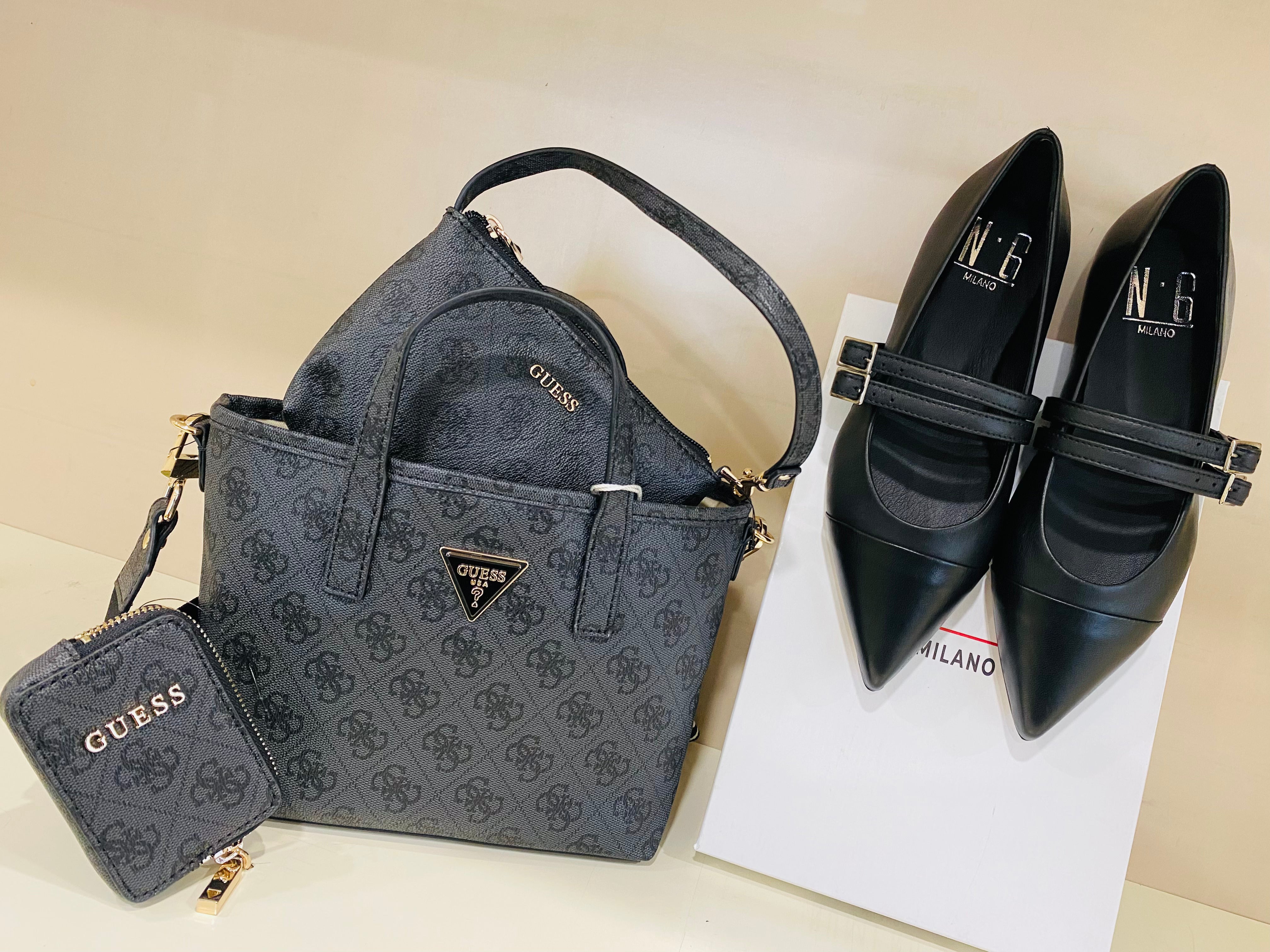 DM Delia 2253 dècolletè basso con doppia fibbia in pelle nero