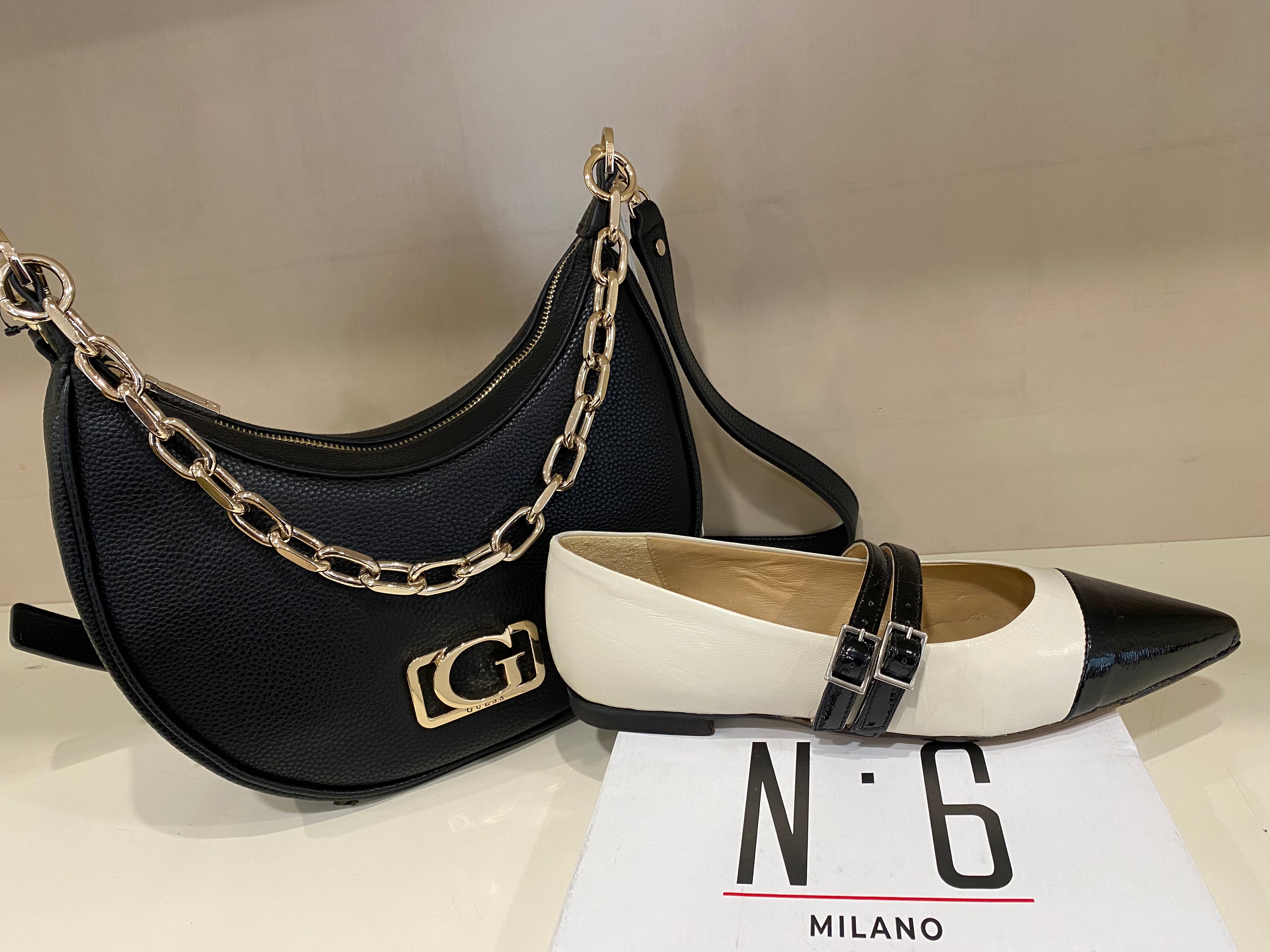DM Delia 2253 dècolletè basso con doppia fibbia in pelle bianco/nero