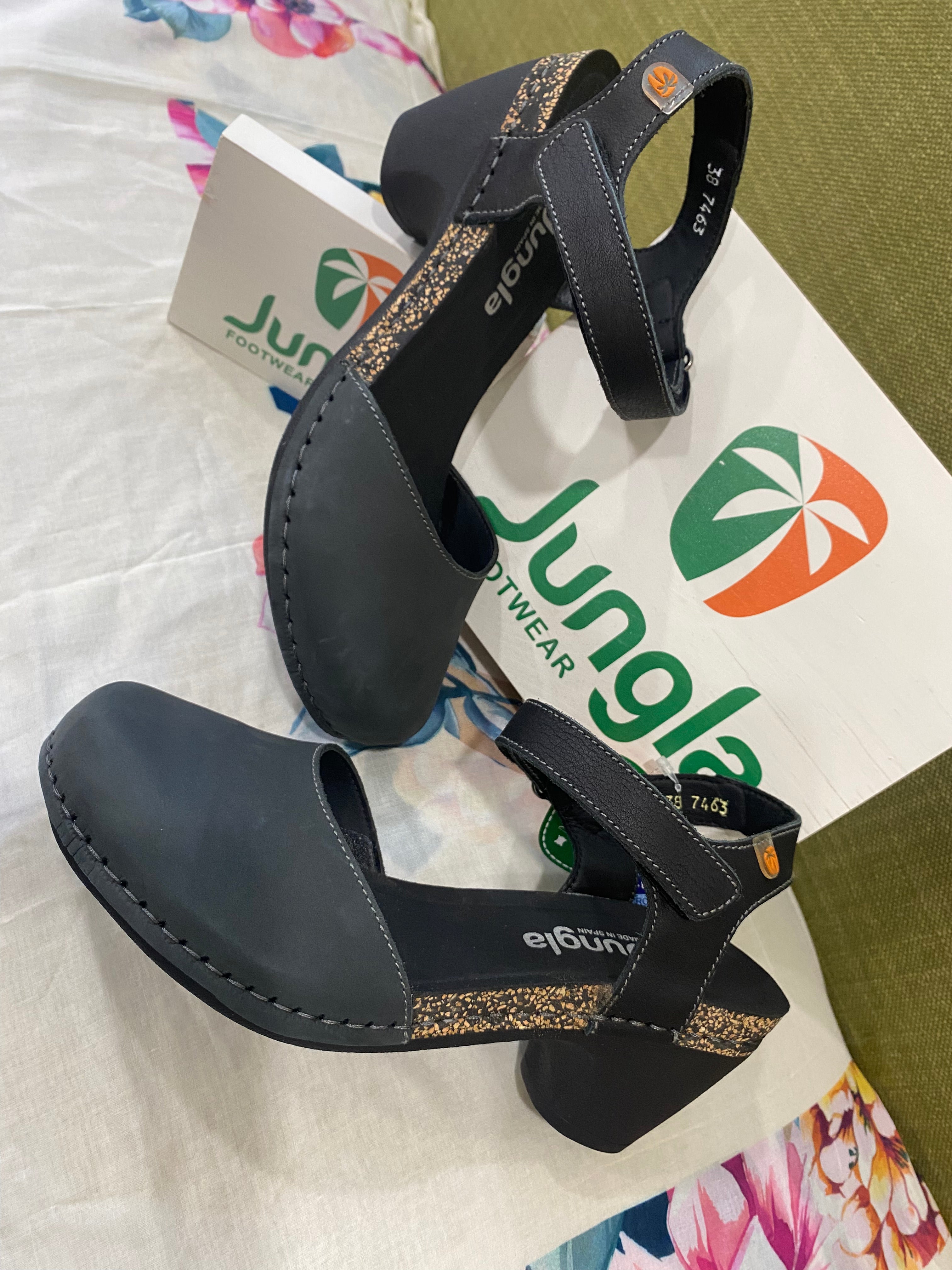 Jungla 7463 sabot con tomaia in nabuk nero
