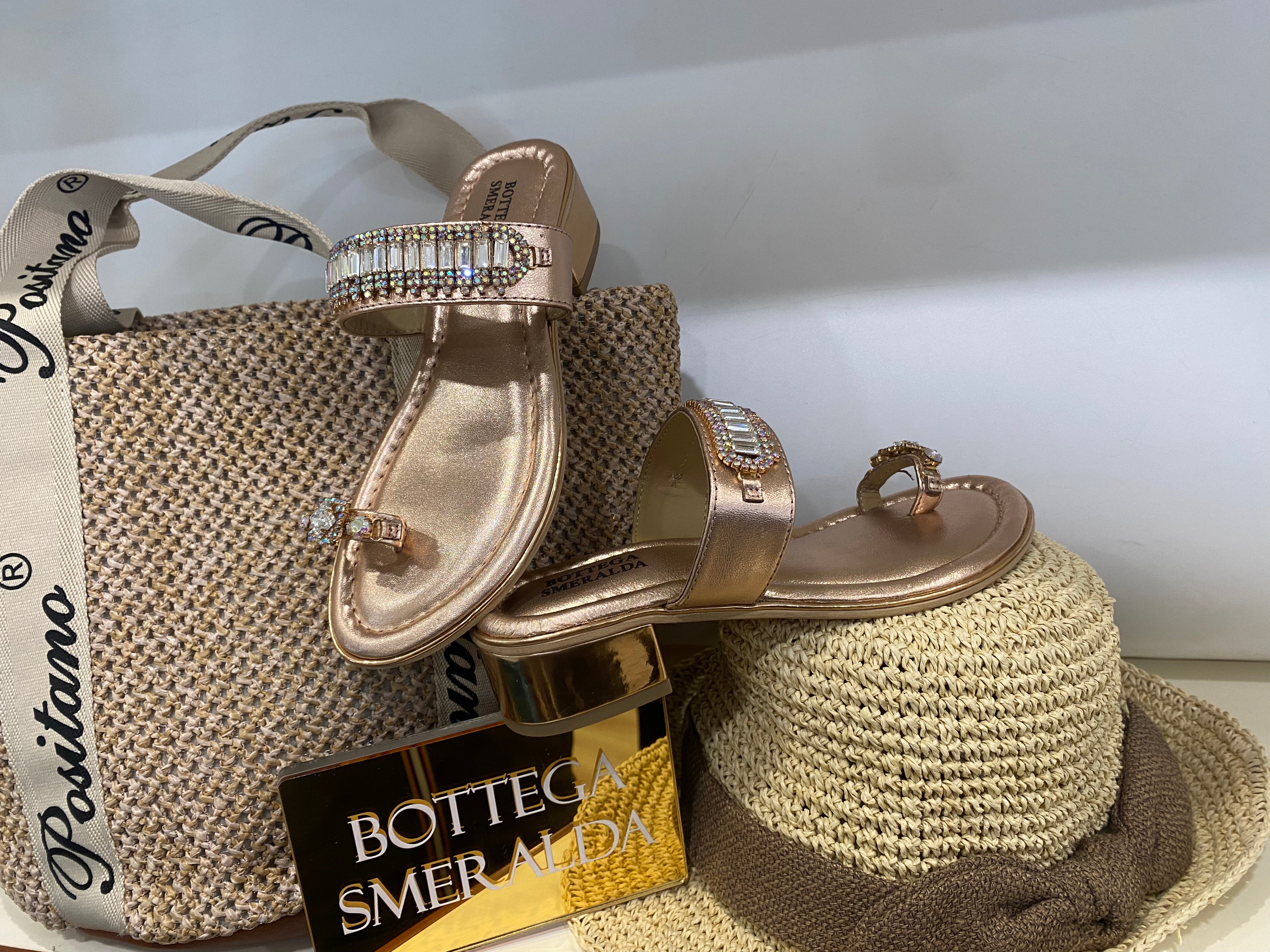 Bottega Smeralda 523LLQ sandalo infradito metallizzato rosa con accessori
