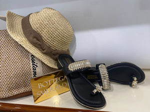 Bottega Smeralda 523LLQ sandalo infradito in pelle nero con accessori