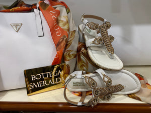 Bottega Smeralda 533LLC sandalo infradito con cinturino in pelle bianco