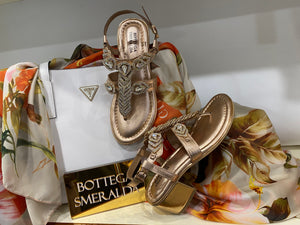 Bottega Smeralda 533LLC sandalo infradito con cinturino in pelle metallizzata rosa