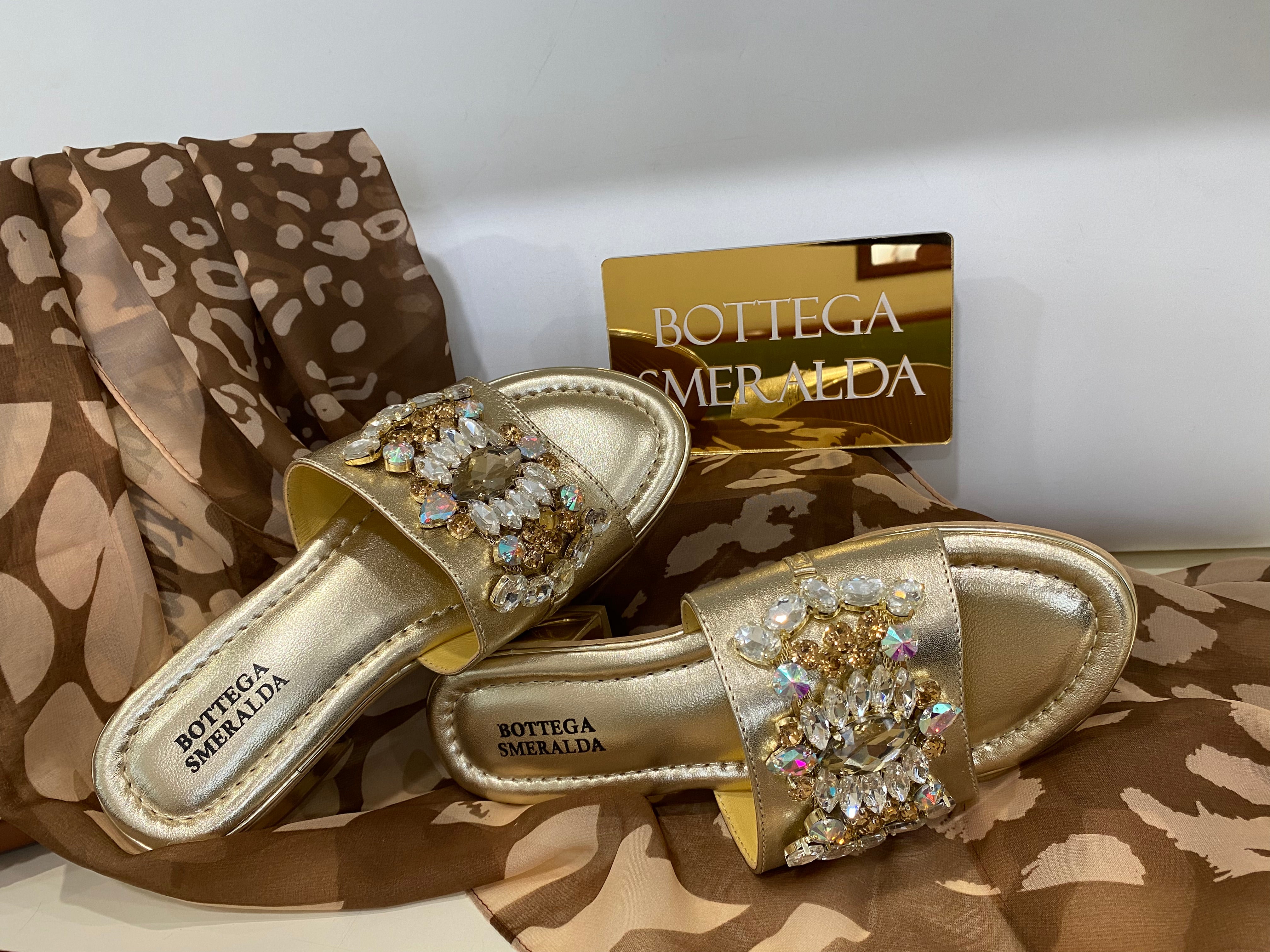 Bottega Smeralda 507LLQ ciabatta in pelle metallizzata oro con accessorio