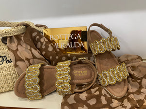 Bottega Smeralda 583SSQ sandalo due fasce con strass in pelle cuoio