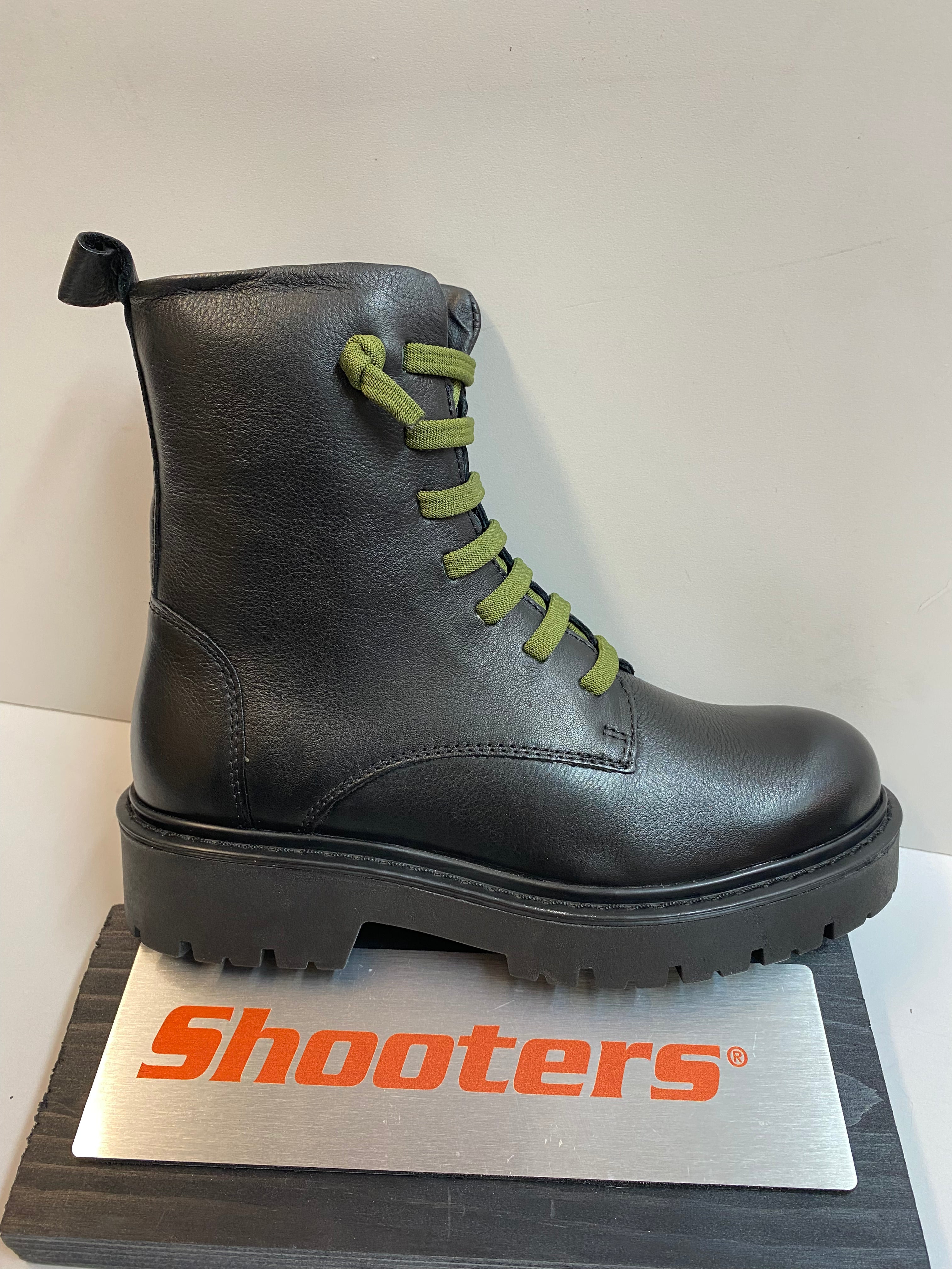 Shooters S24239-01 anfibi donna in pelle nera con lacci a contrasto