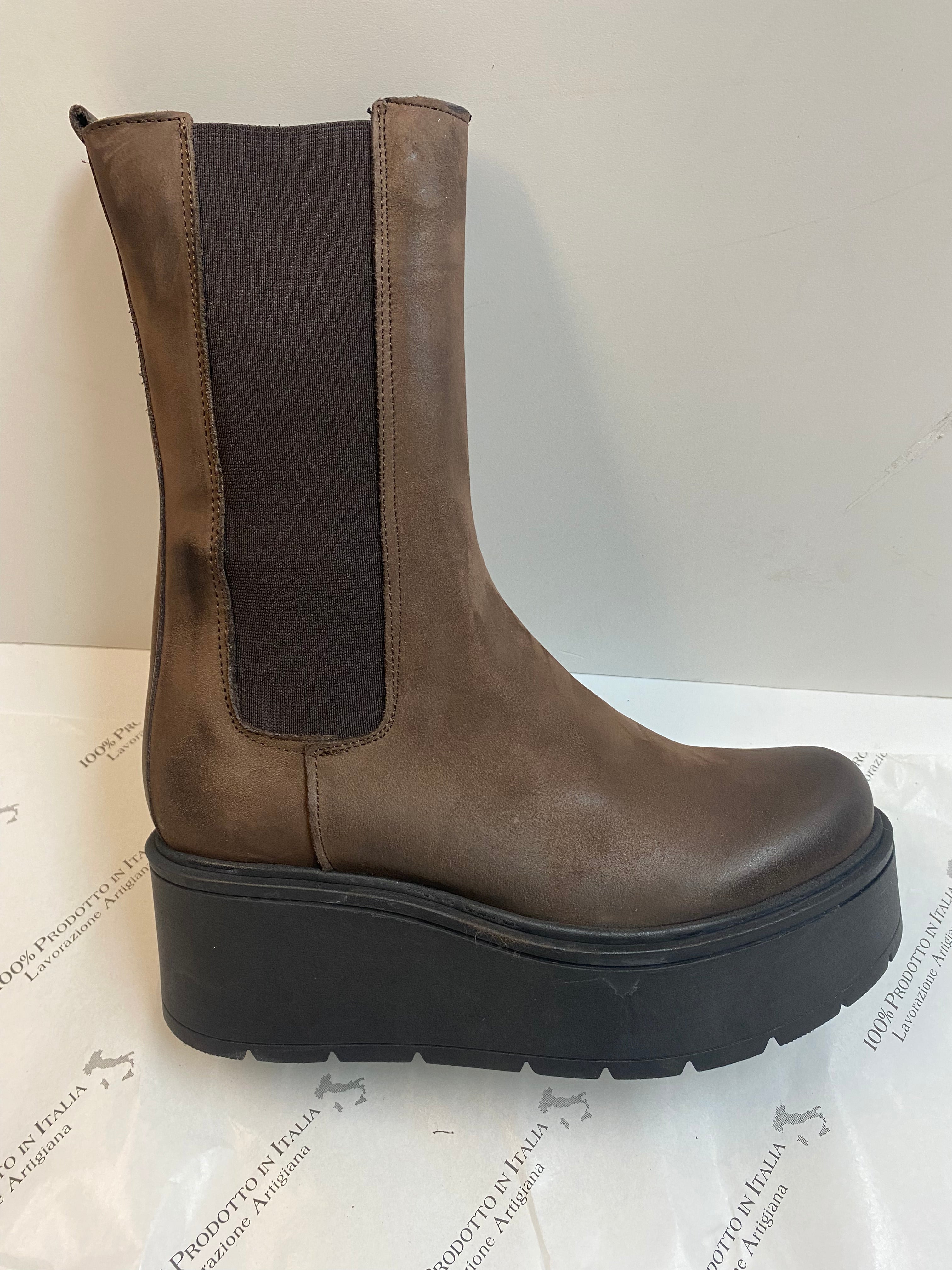 RShoes LUNA 4 stivali in nabuk moro