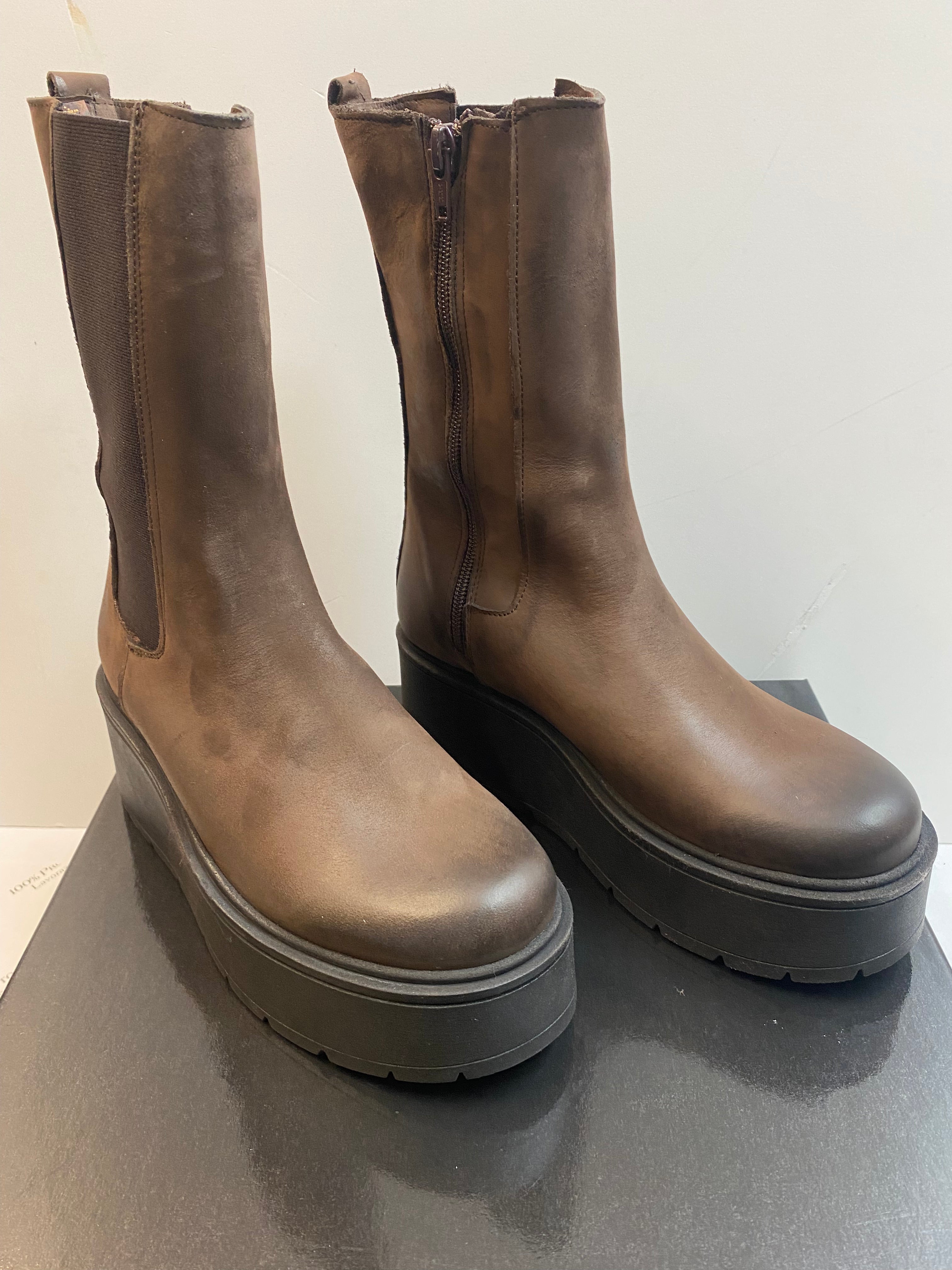 RShoes LUNA 4 stivali in nabuk moro