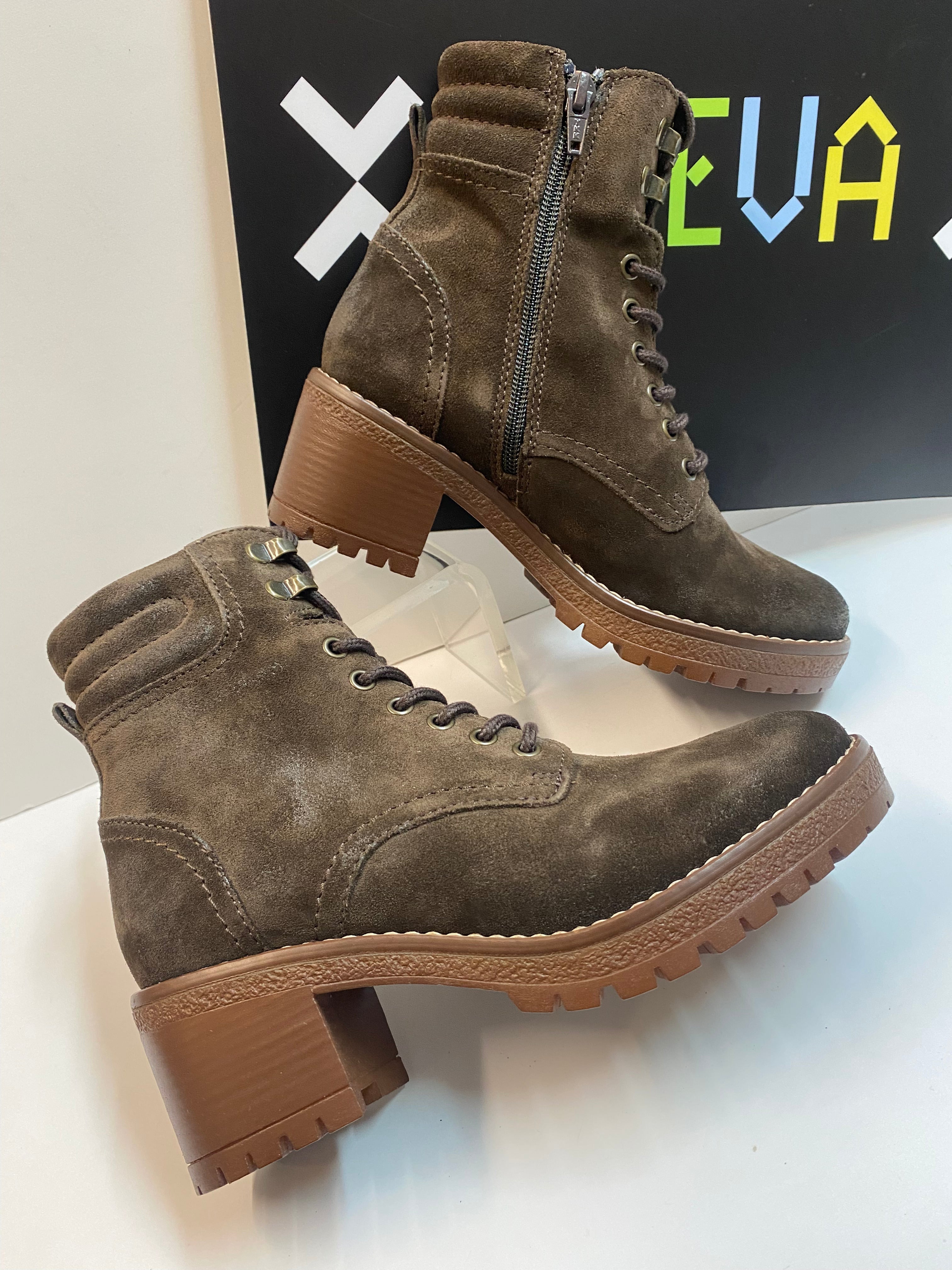 Vueva WH353H20P stivaletti allacciati in nabuk tortora