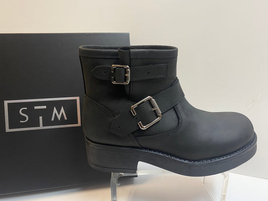 Stelio Malori 9020 tronchetto donna con fibbie nero