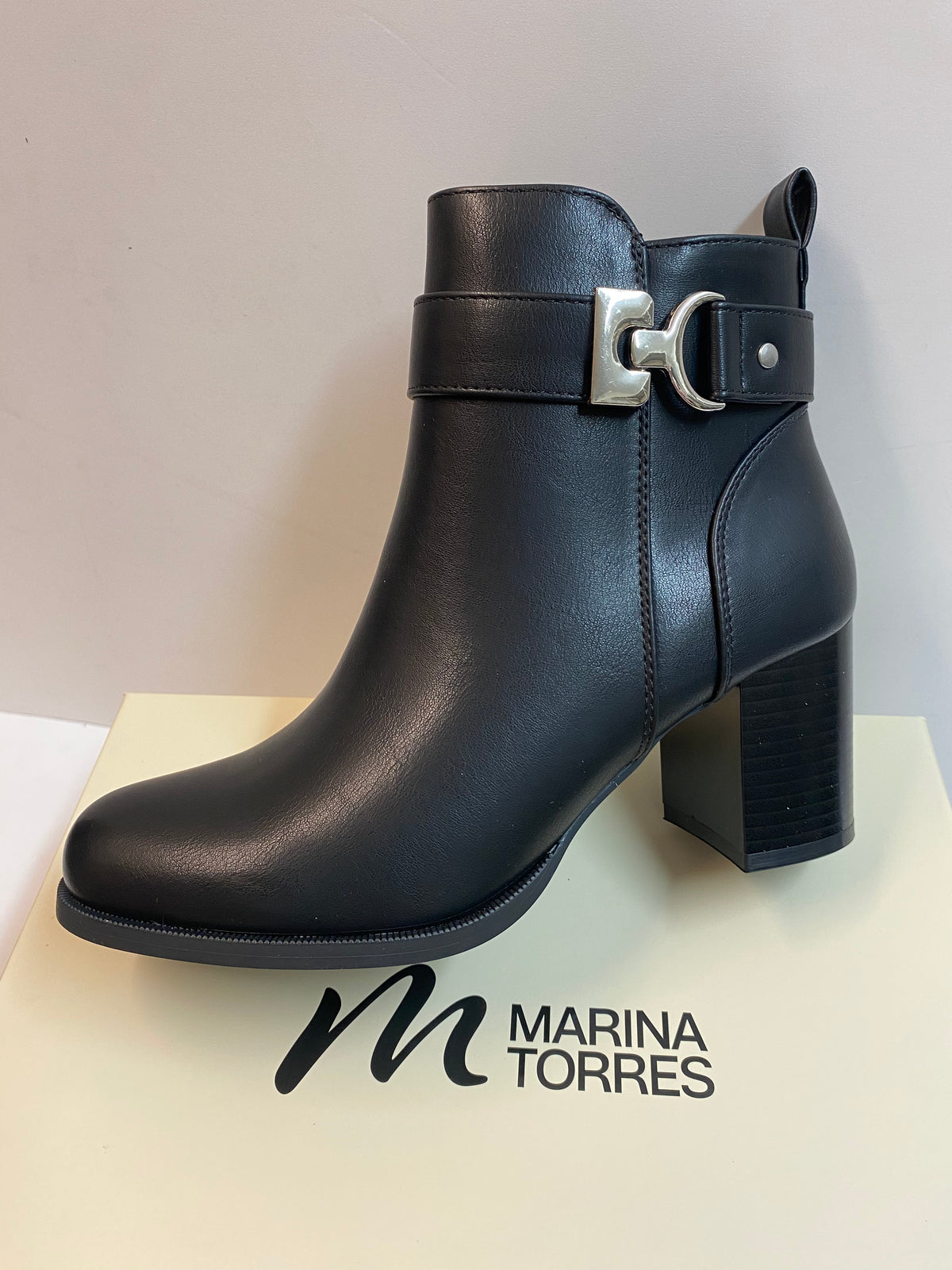Marina Torres 9257-20 tronchetto elegante con fibbia