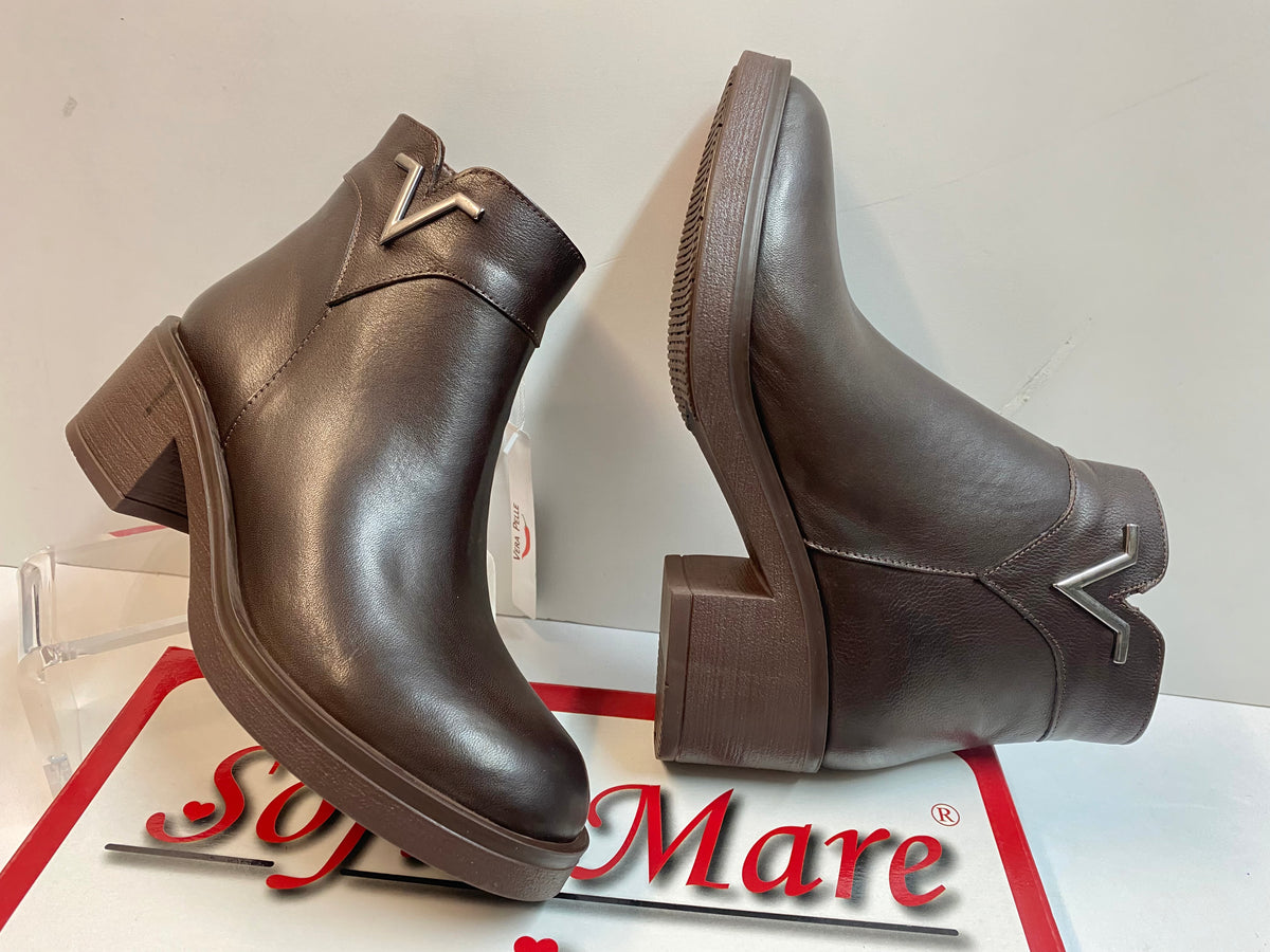 Sofia Mare 12723 tronchetto grintoso con inserto metallico