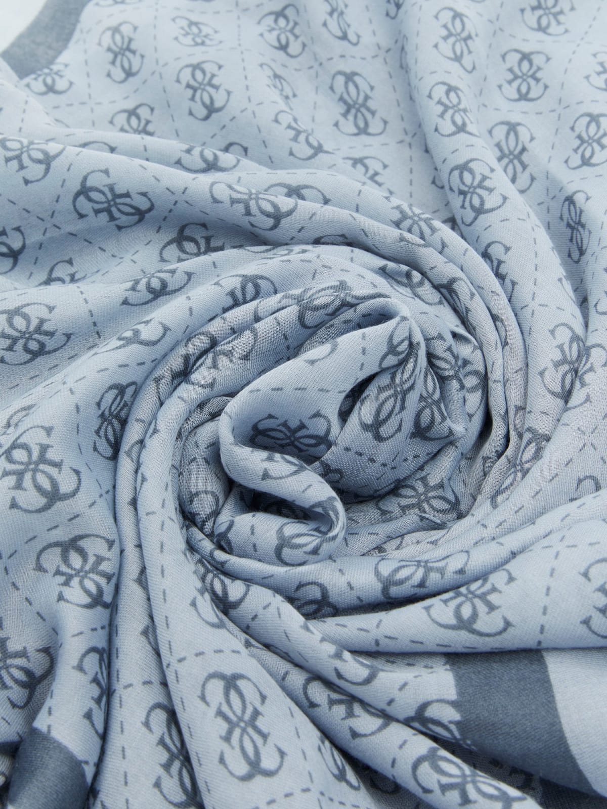 Guess AW5341 GUESS foulard nei colori coal, grey e white