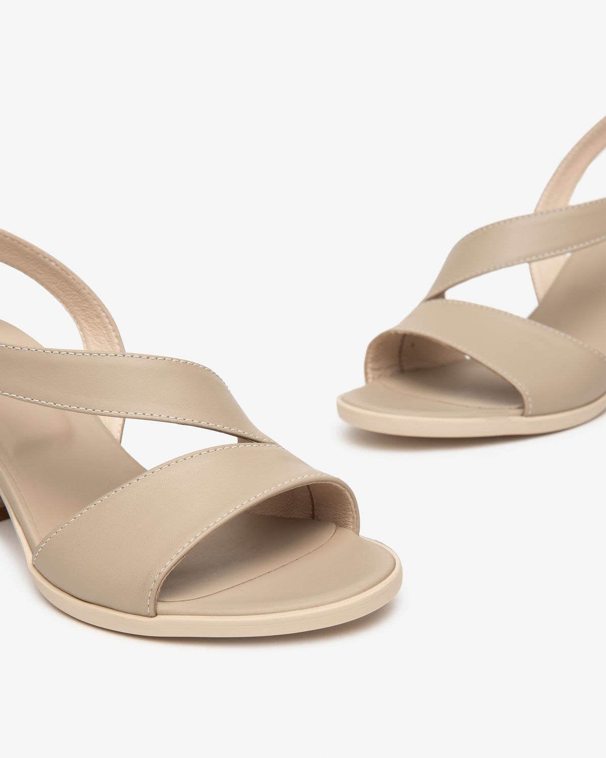 Nero Giardini E410440D sandali donna in pelle sabbia