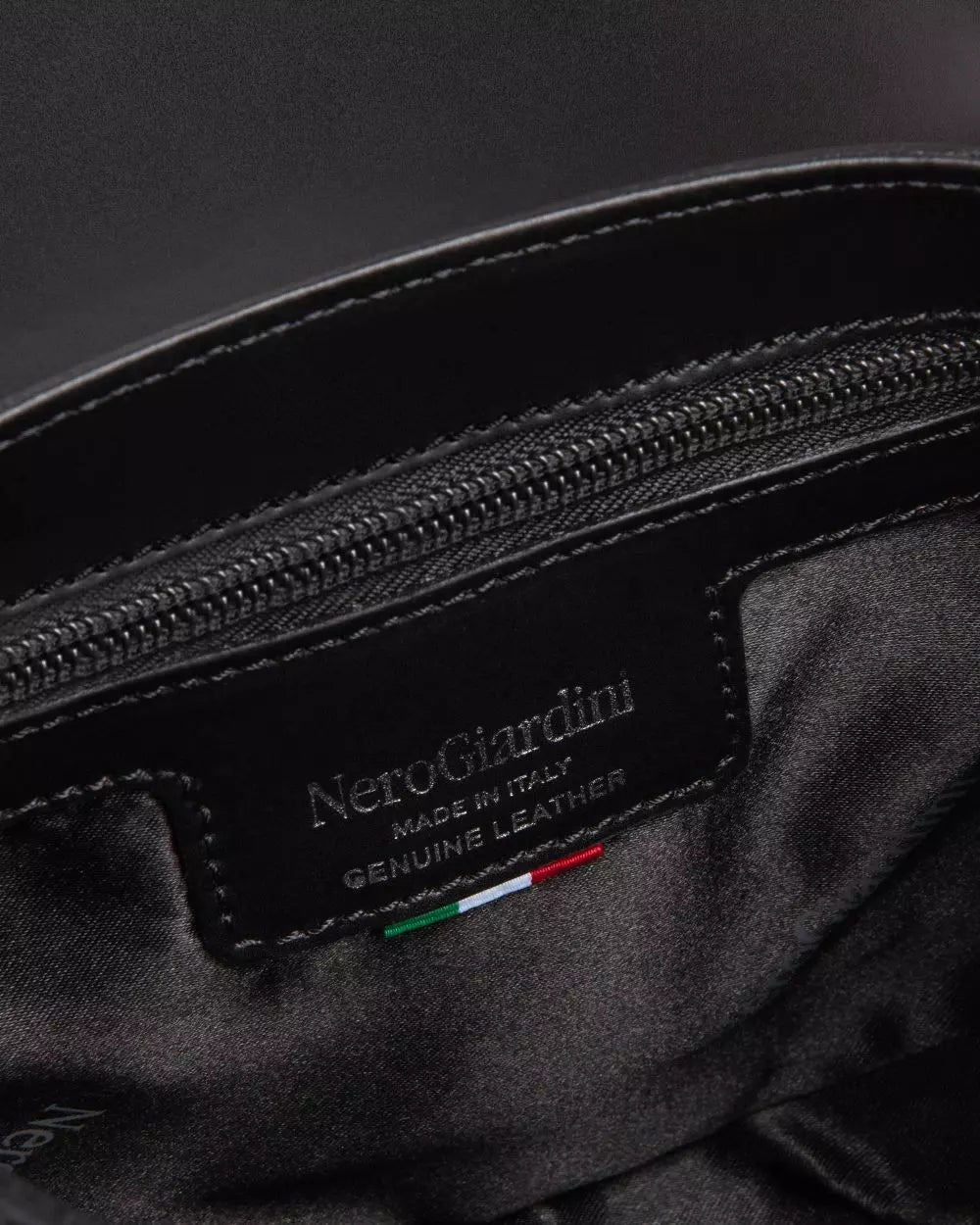 Nero Giardini E443710D Borsa a Tracolla da Donna in Pelle nero