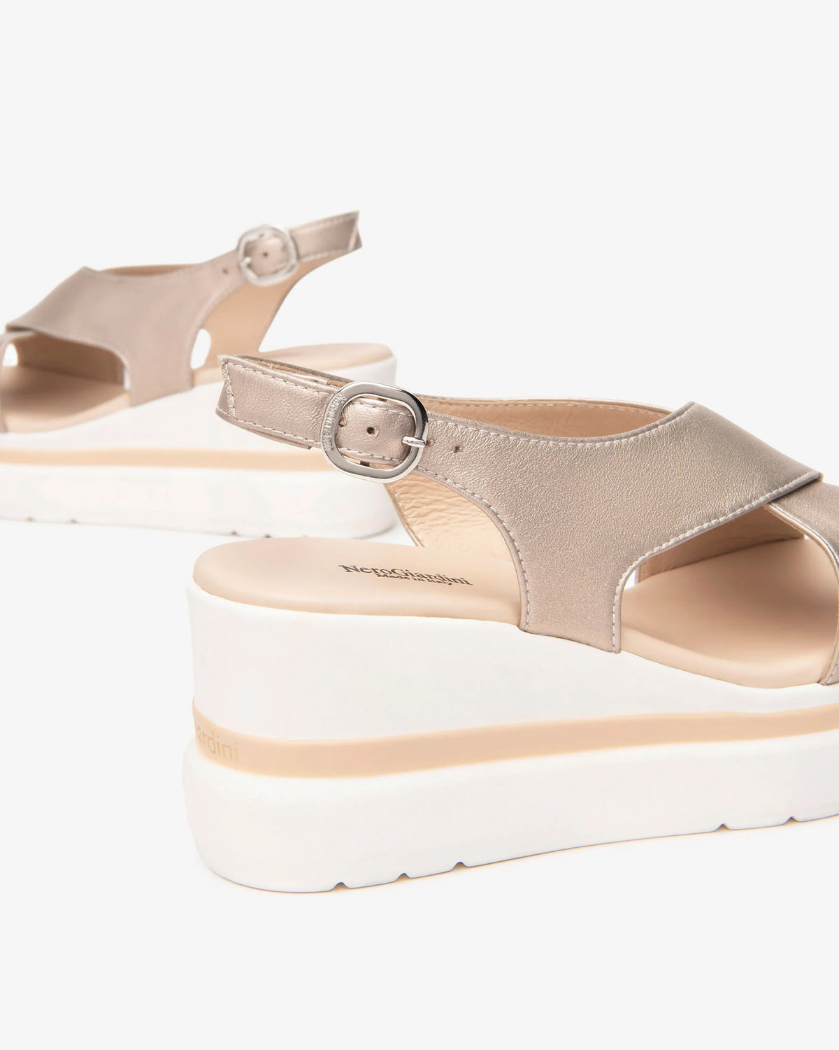 Nero Giardini E513516D Sandali da donna in pelle