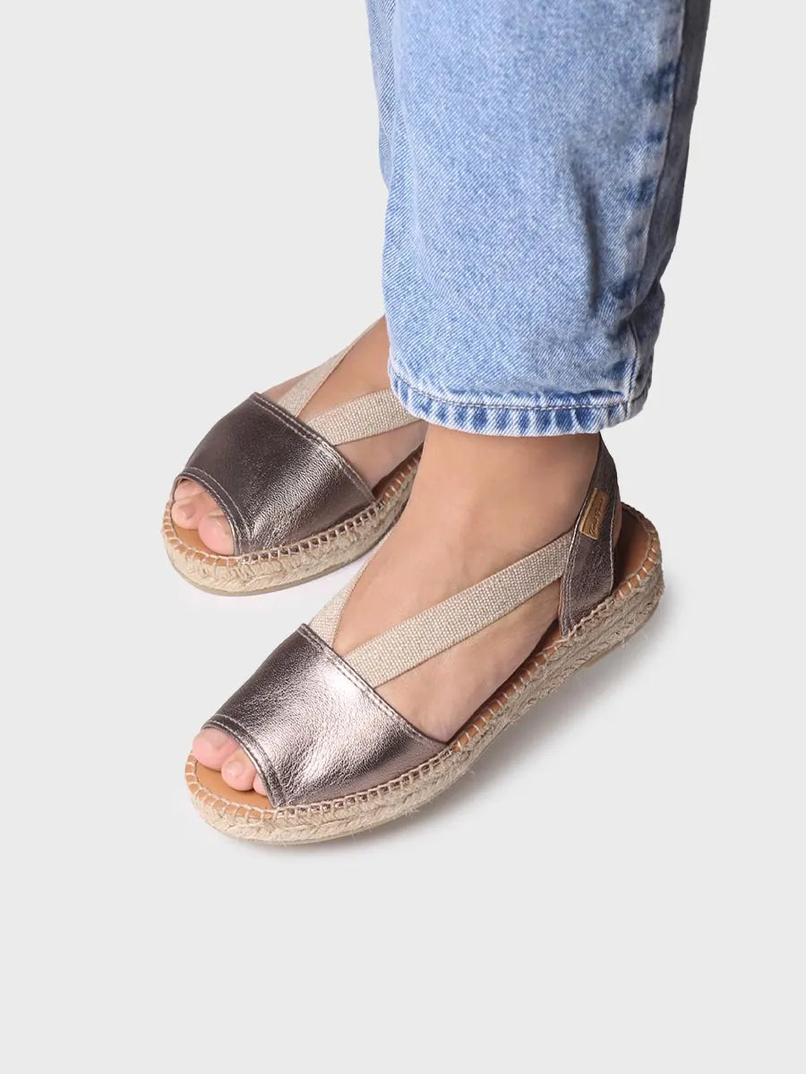 Toni Pons Etna sandalo piatto in pelle con elastici bronzo