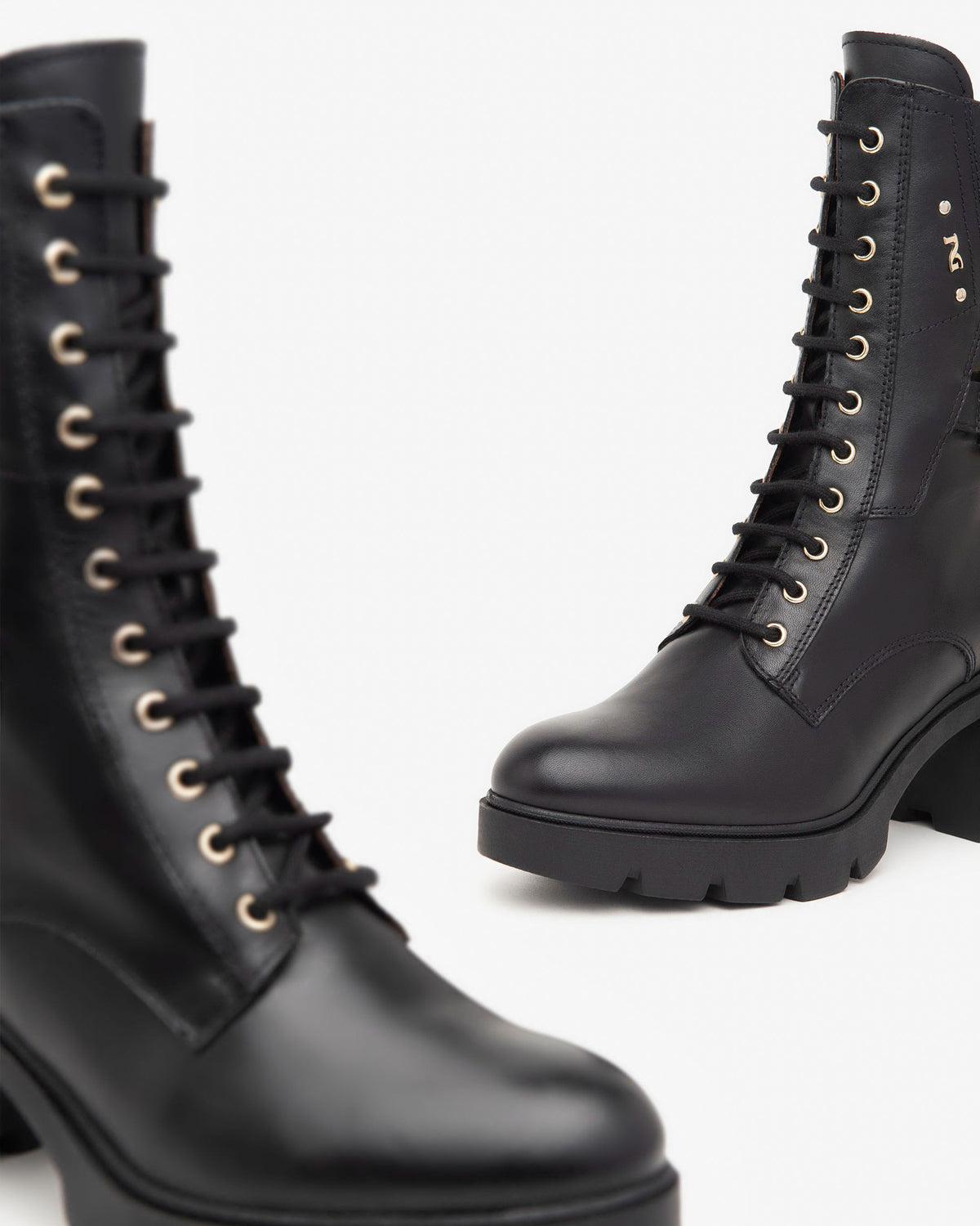 Nero Giardini I411902D Anfibi donna in pelle nero