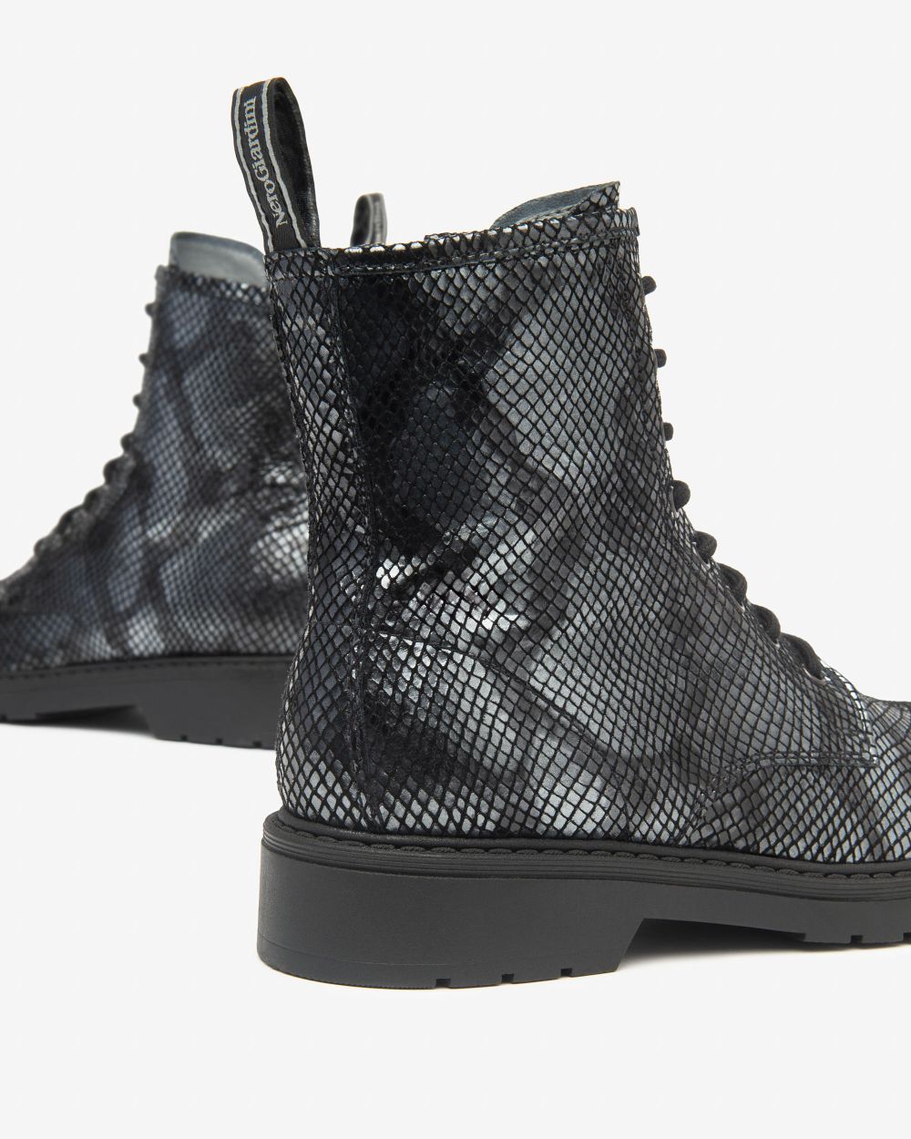 Nero Giardini I513946D Anfibi Donna in Pelle nickel nero