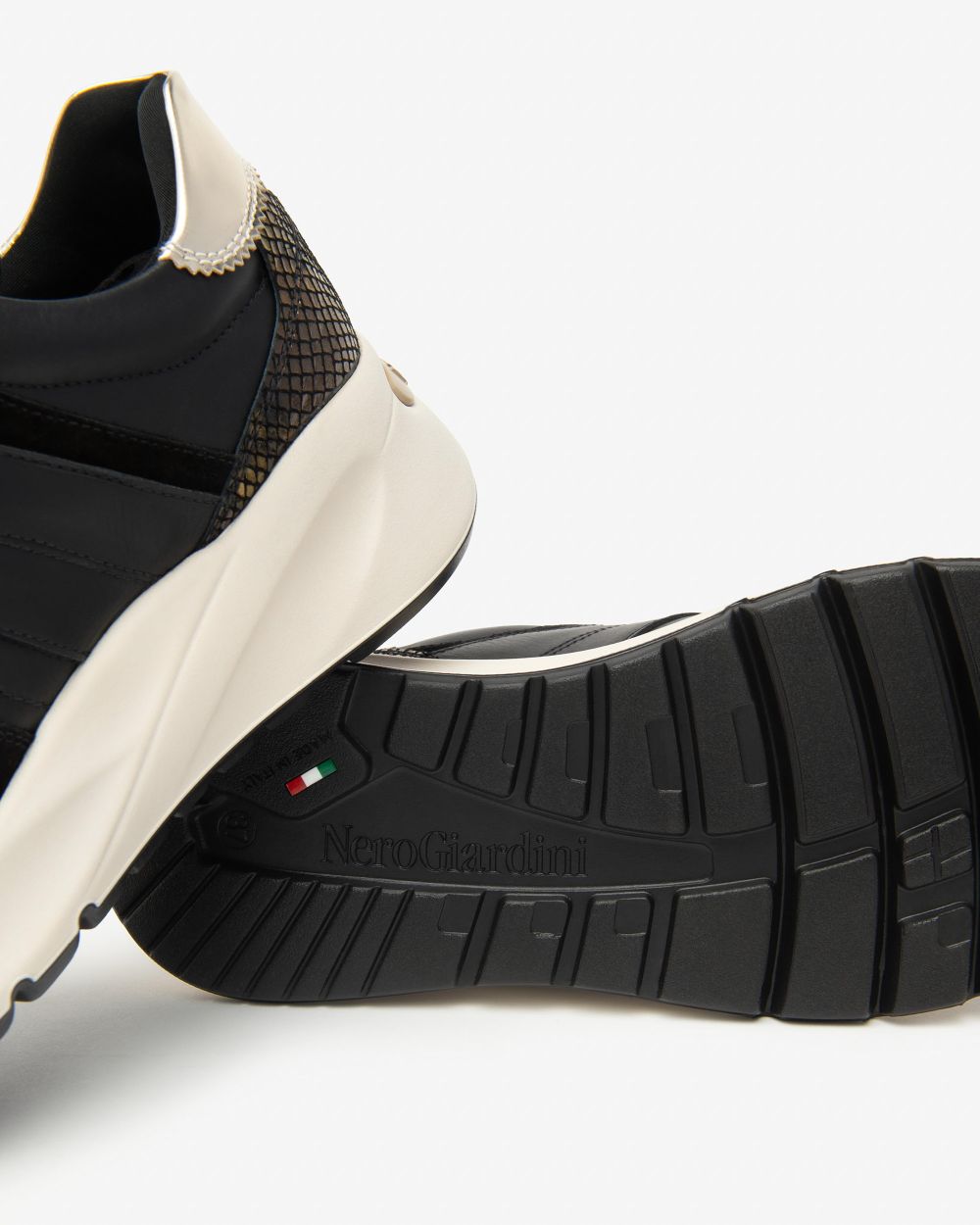 Nero Giardini I514065D Sneakers Donna in Suede, Pelle e Materiale Tecnico nero