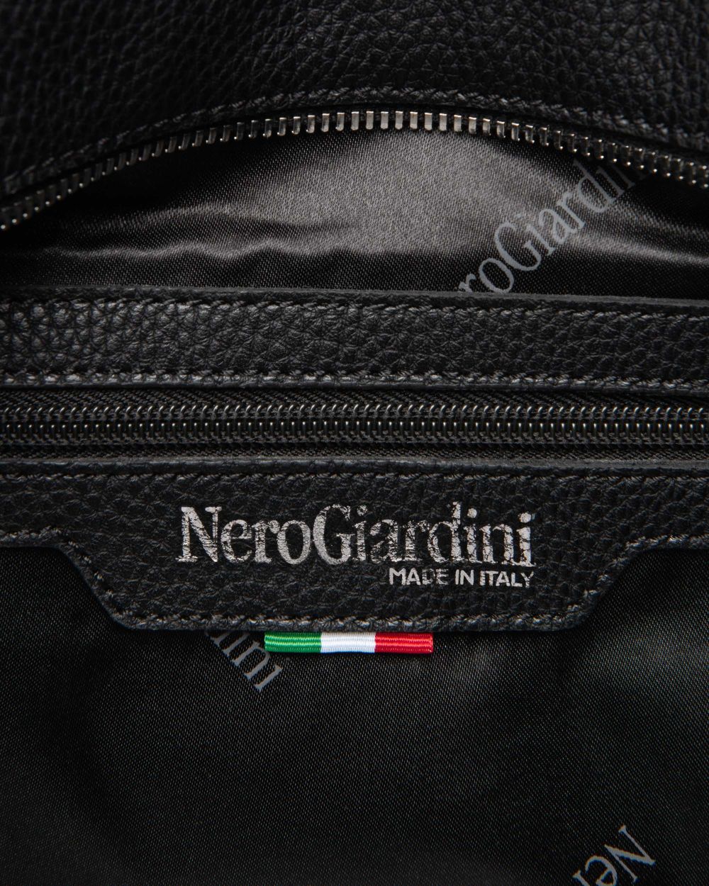 Nero Giardini I544070D Borsa Hobo da Donna in Materiale Tecnico