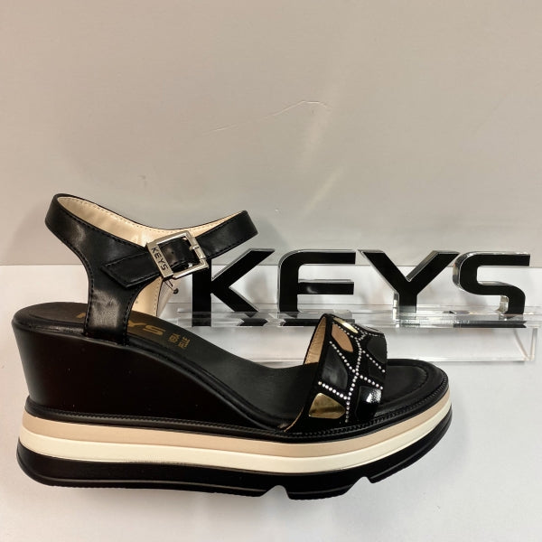 KEYS K-8132 SANDALO CON ZEPPA E CINTURINO NERO