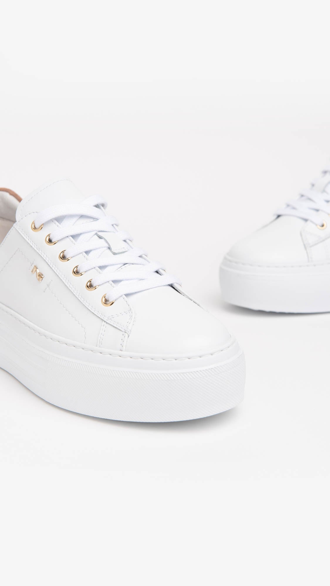 NERO GIARDINI E218152D SNEAKERS DONNA IN PELLE E CAMOSCIO BIANCO