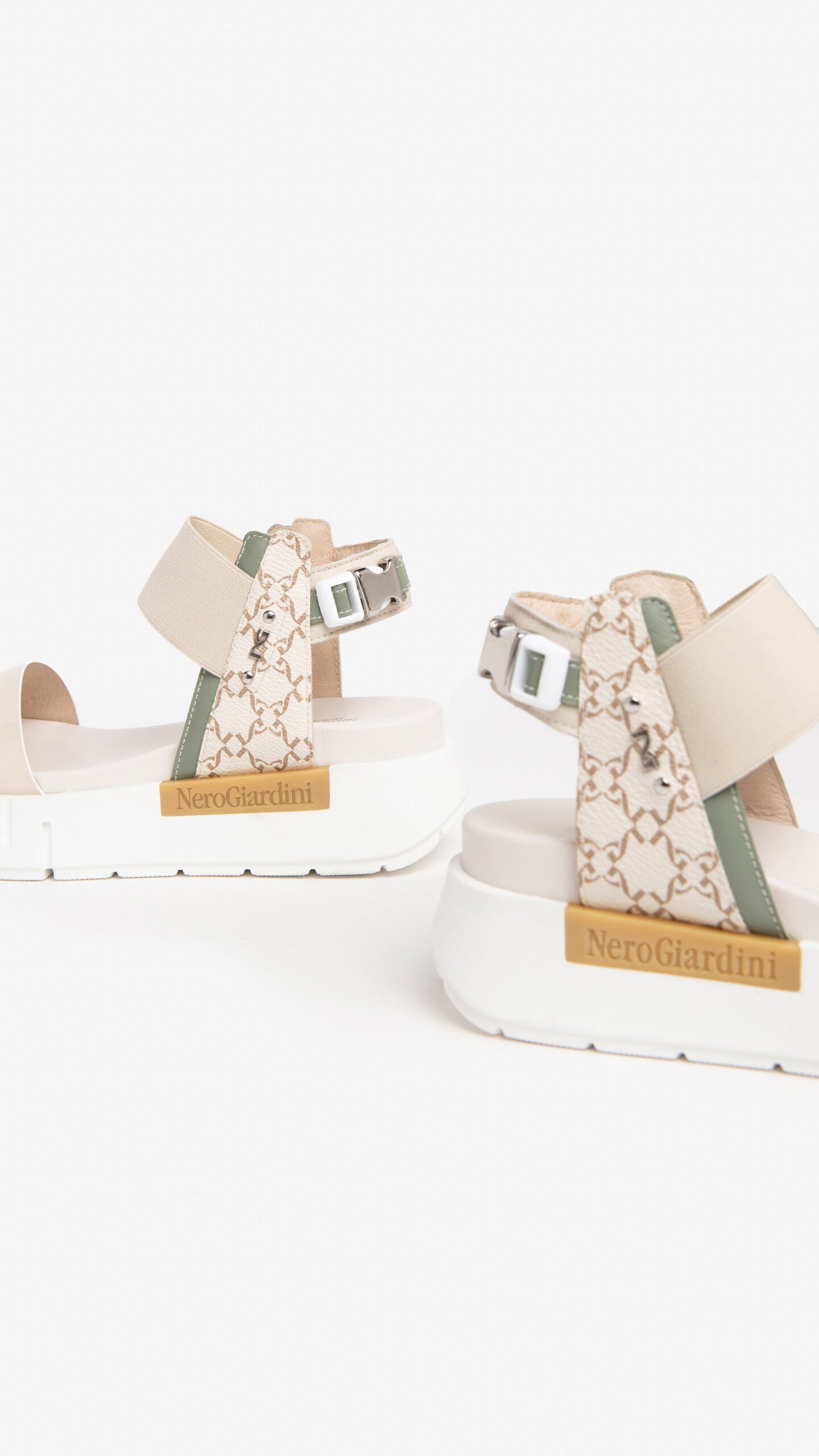 NERO GIARDINI E307841D SANDALO DONNA IN PELLE LATTE