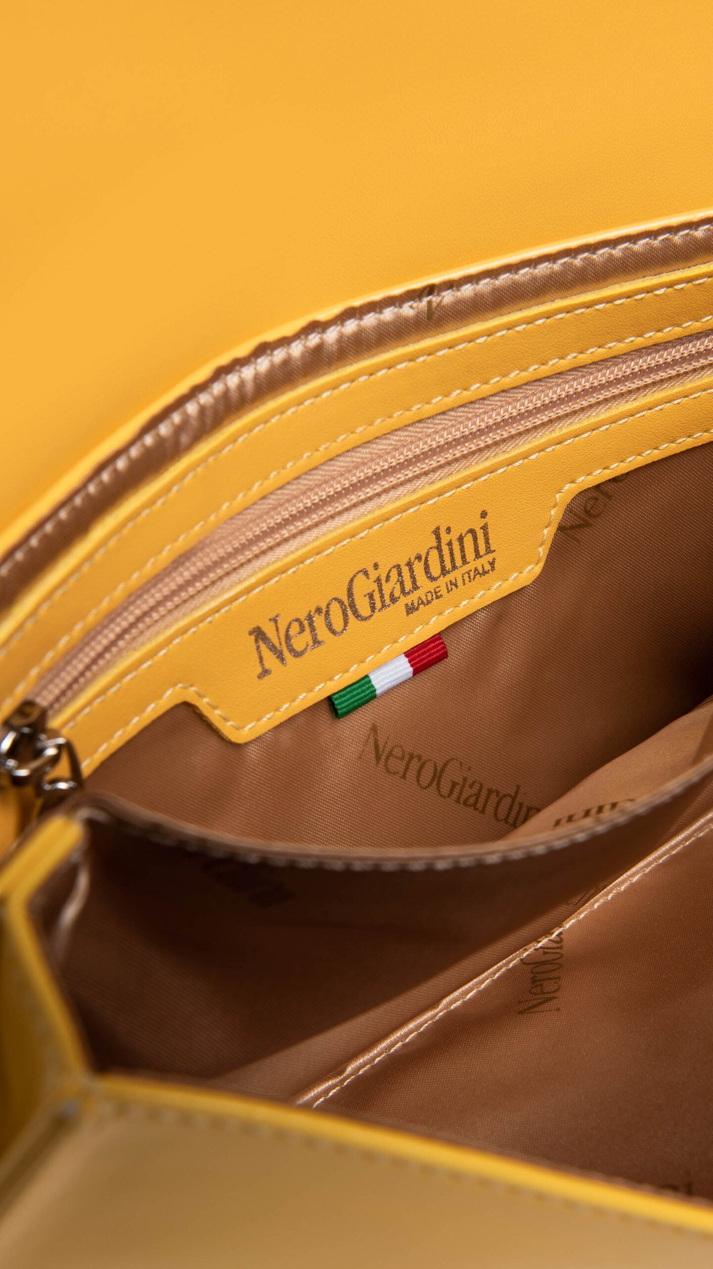 NERO GIARDINI E343000DE POCHETTE DA DONNA IN MATERIALE TECNICO SOLE