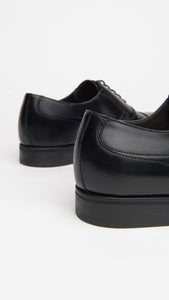 Nero Giardini I001631U Stringate uomo in pelle nera