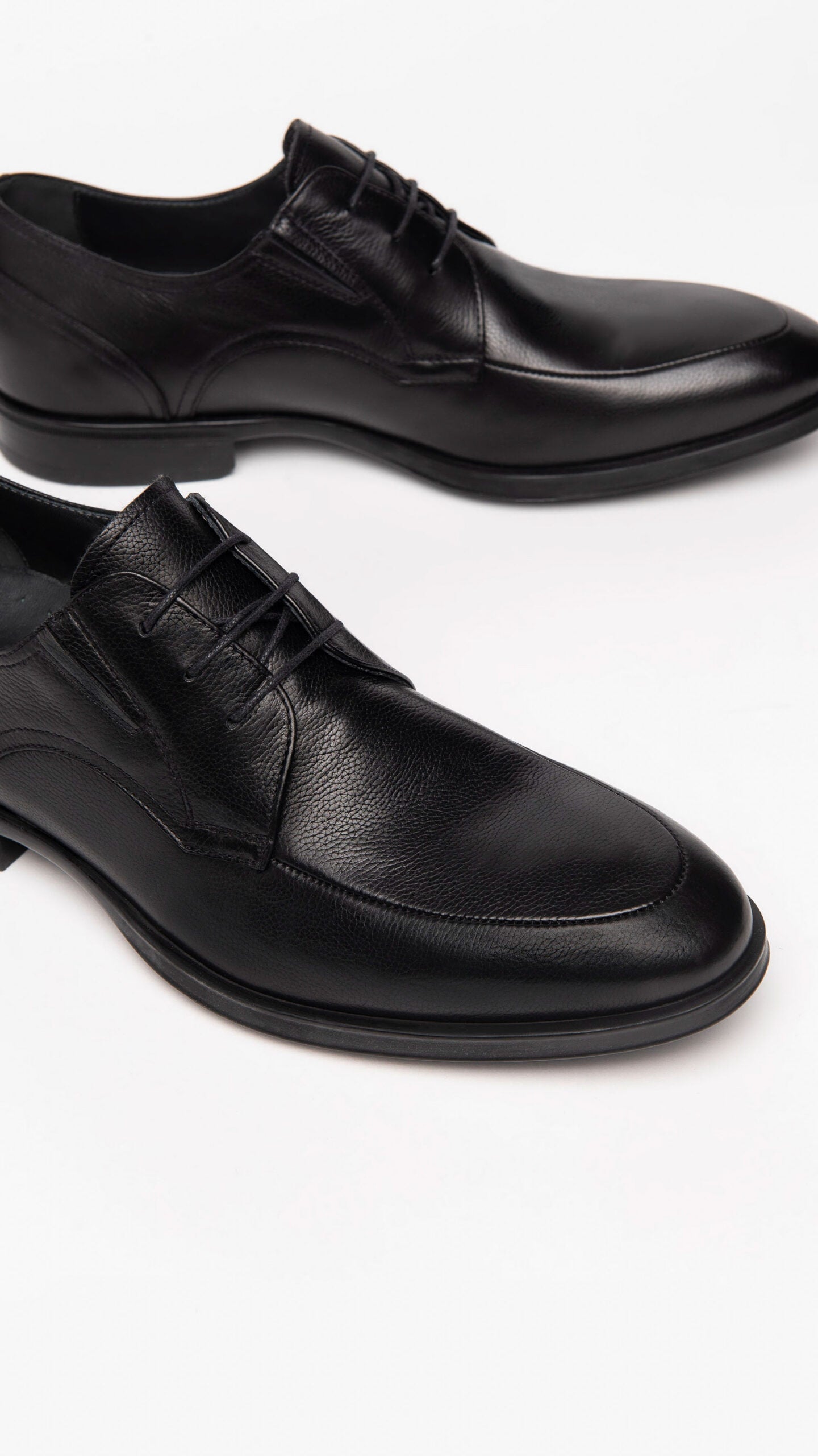 Nero Giardini I202460U Derby uomo in pelle nera