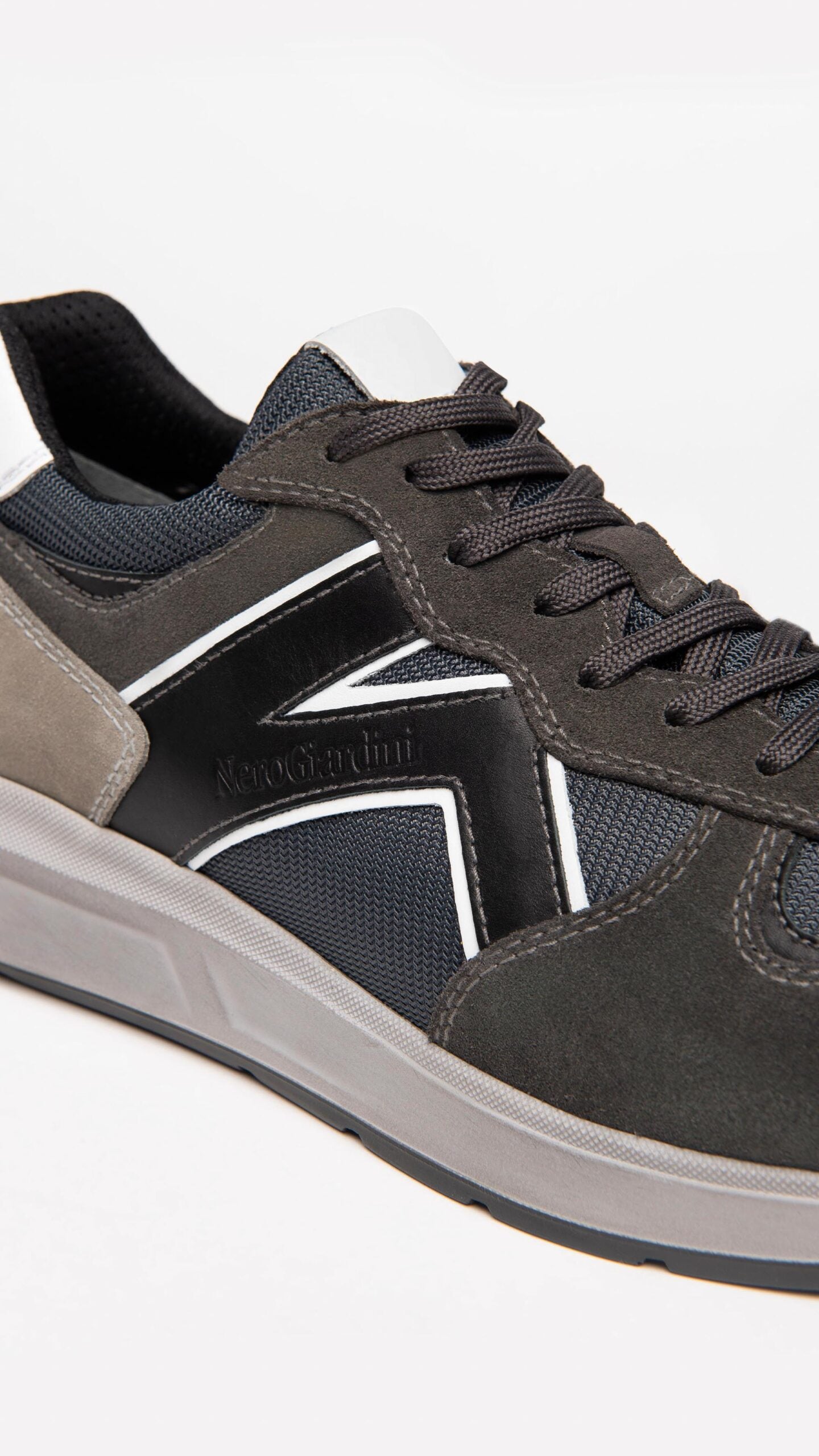 Nero Giardini I202546U Sneakers uomo in camoscio grey